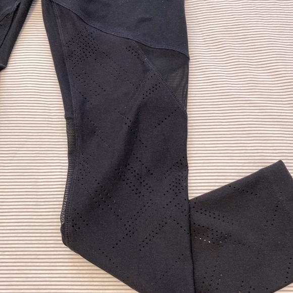 Mondetta yoga pants with mesh detail sz s - Picture 2 of 7